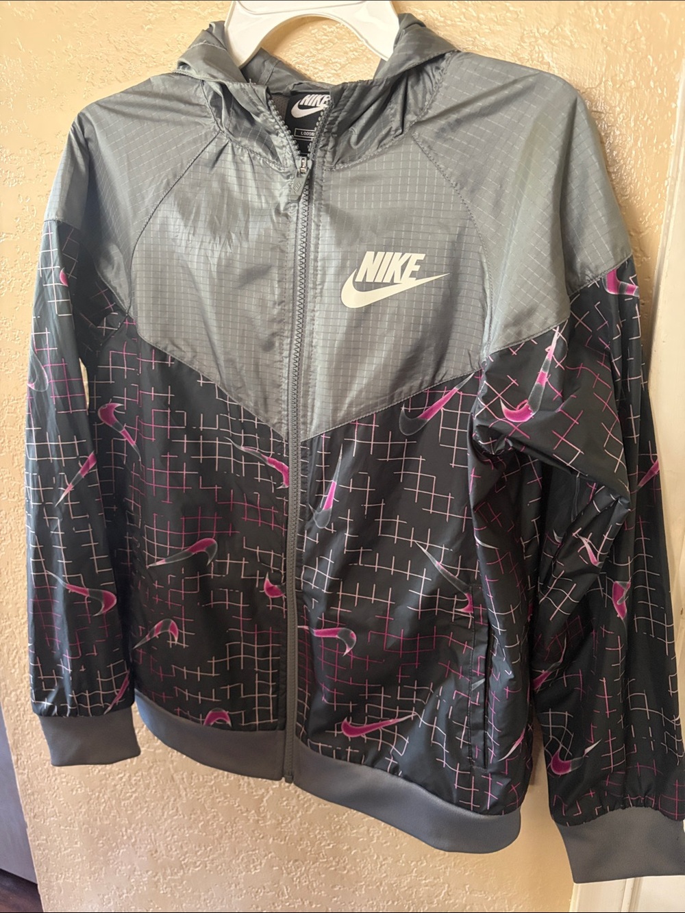 Nike Kids Windrunner Full Zip Hooded Jacket Gray/Black Pink Size M+
